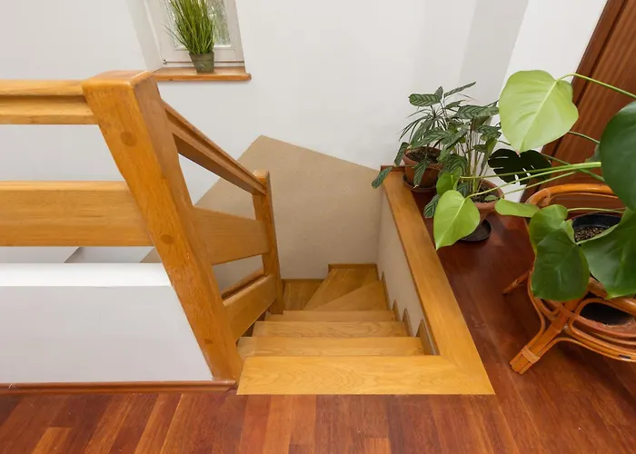 Quiet Bemowo House With Garden By Noclegi Renters